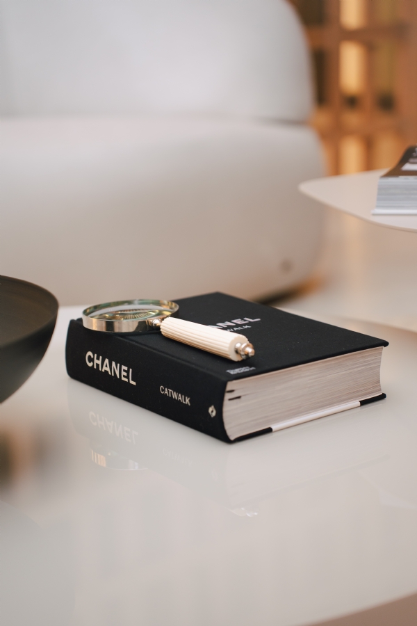 Livro Decorativo - Chanel Catwalk